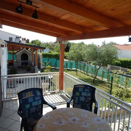 Apartman Duje Petrčane Zewnętrze zdjęcie