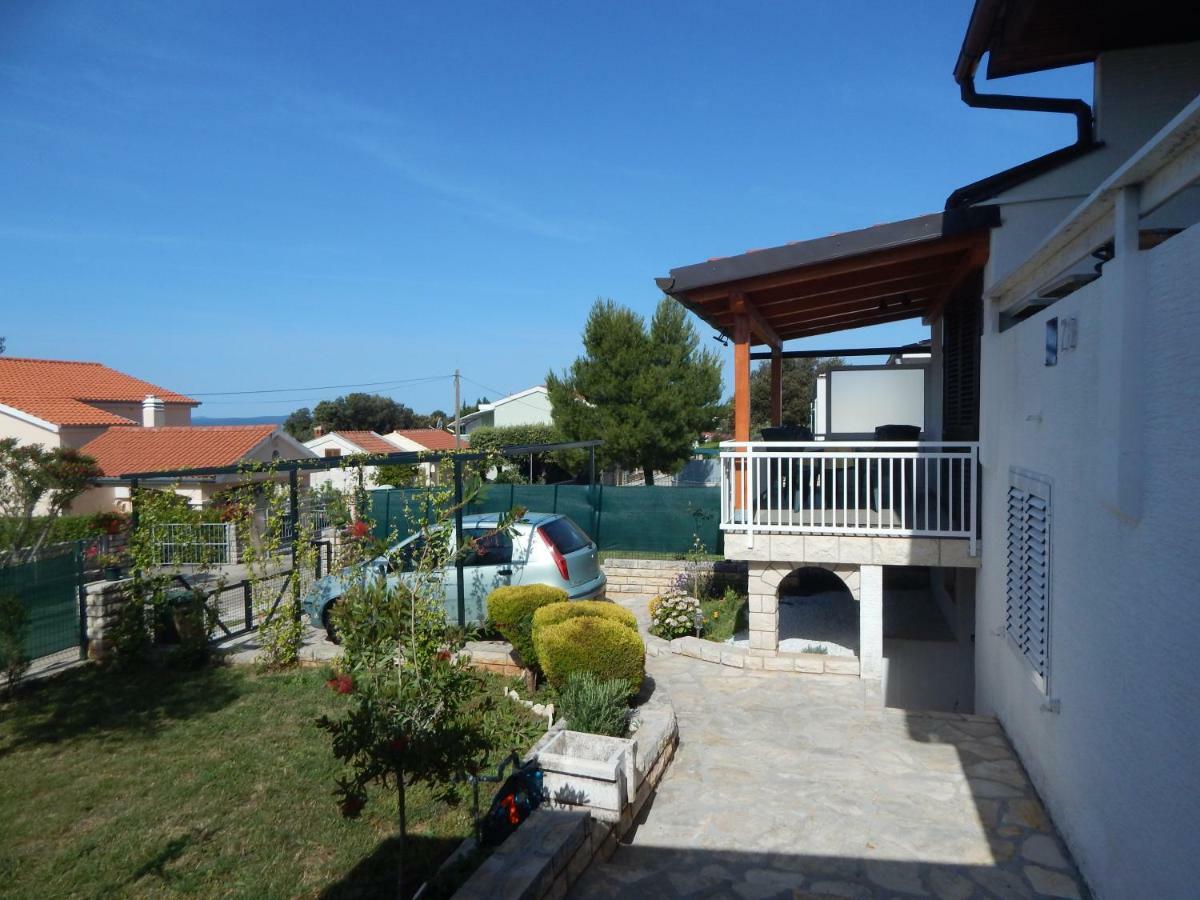 Apartman Duje Petrčane Zewnętrze zdjęcie