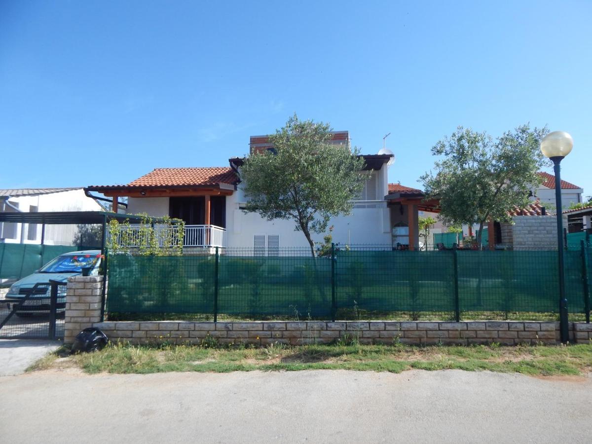 Apartman Duje Petrčane Zewnętrze zdjęcie